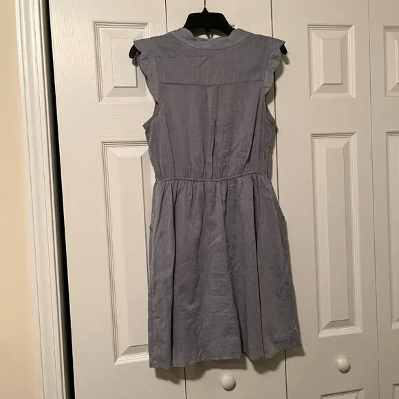 Dress - Picture 4 of 4